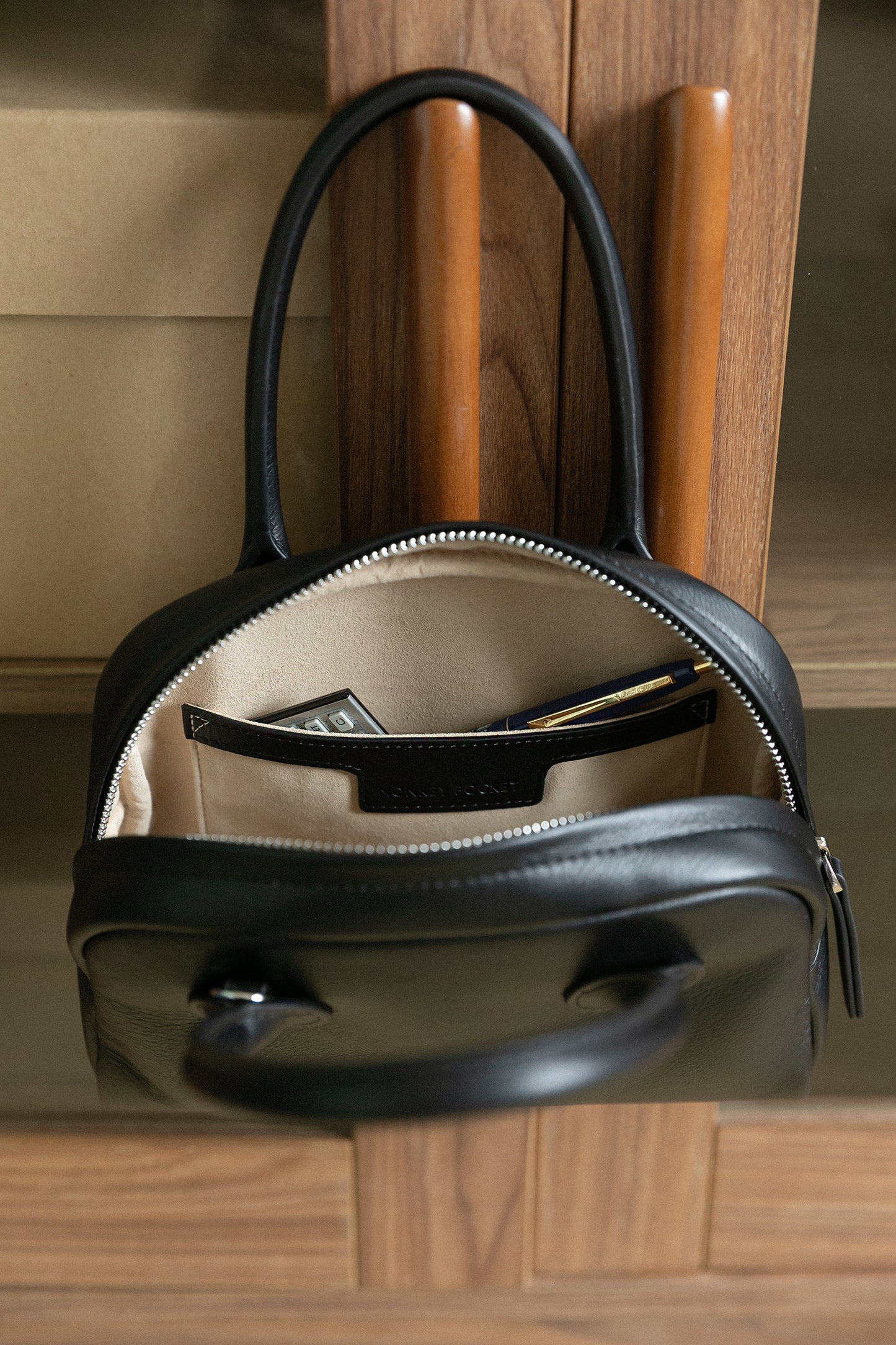 Bun-Shaped Bag