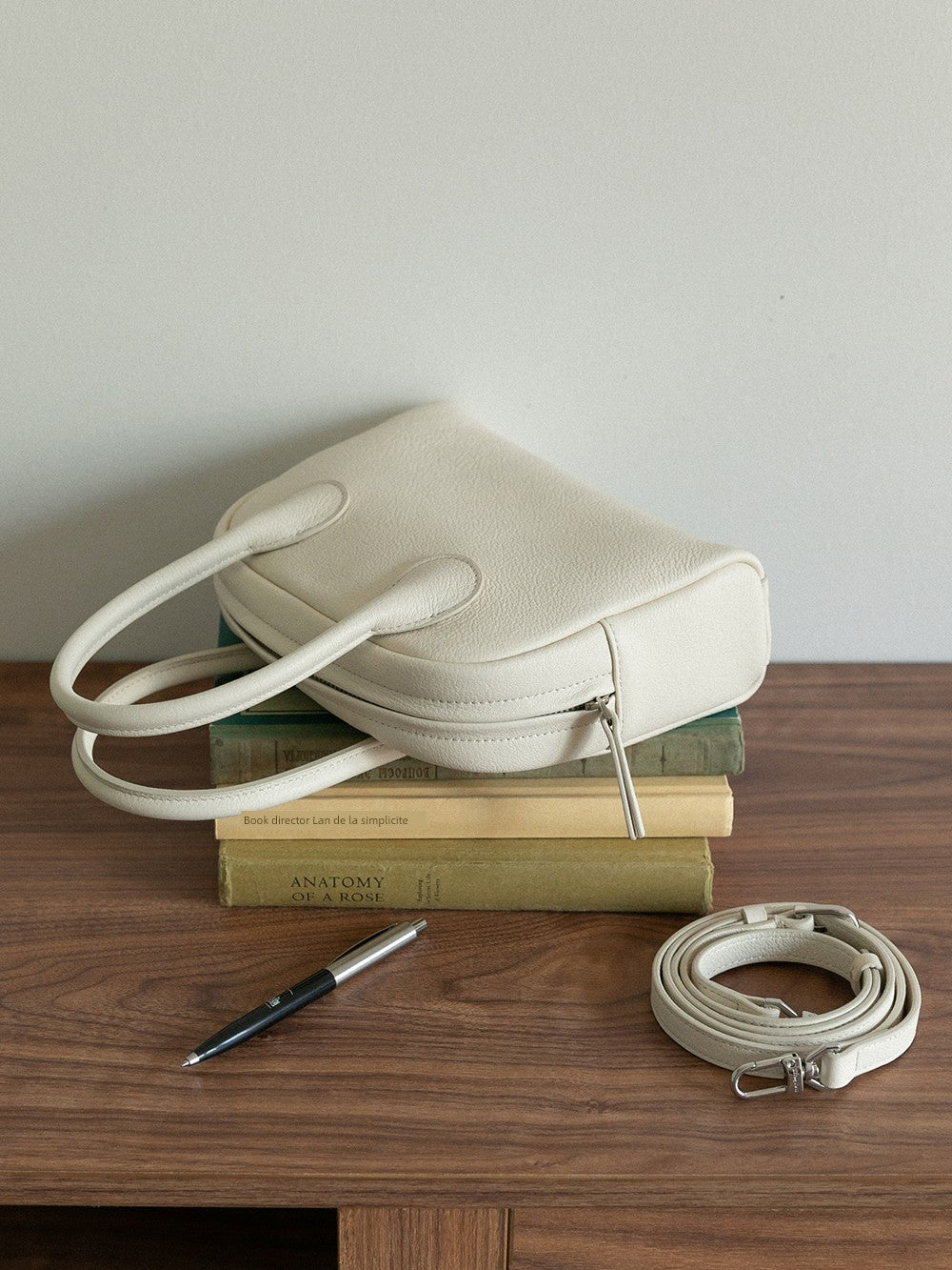 Bun-Shaped Bag